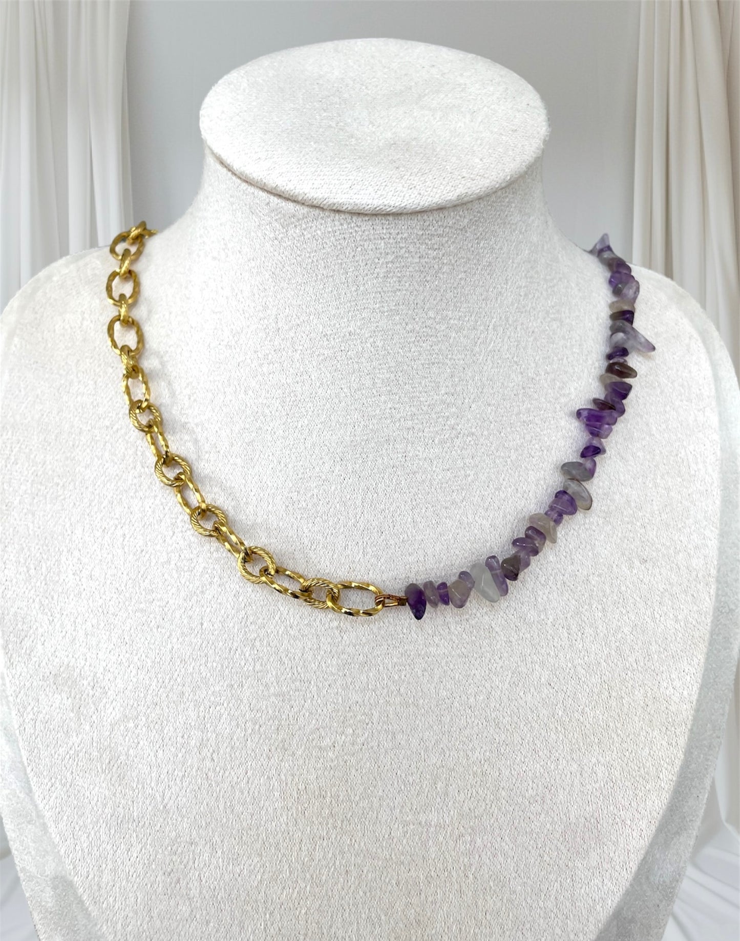 Collier Versus