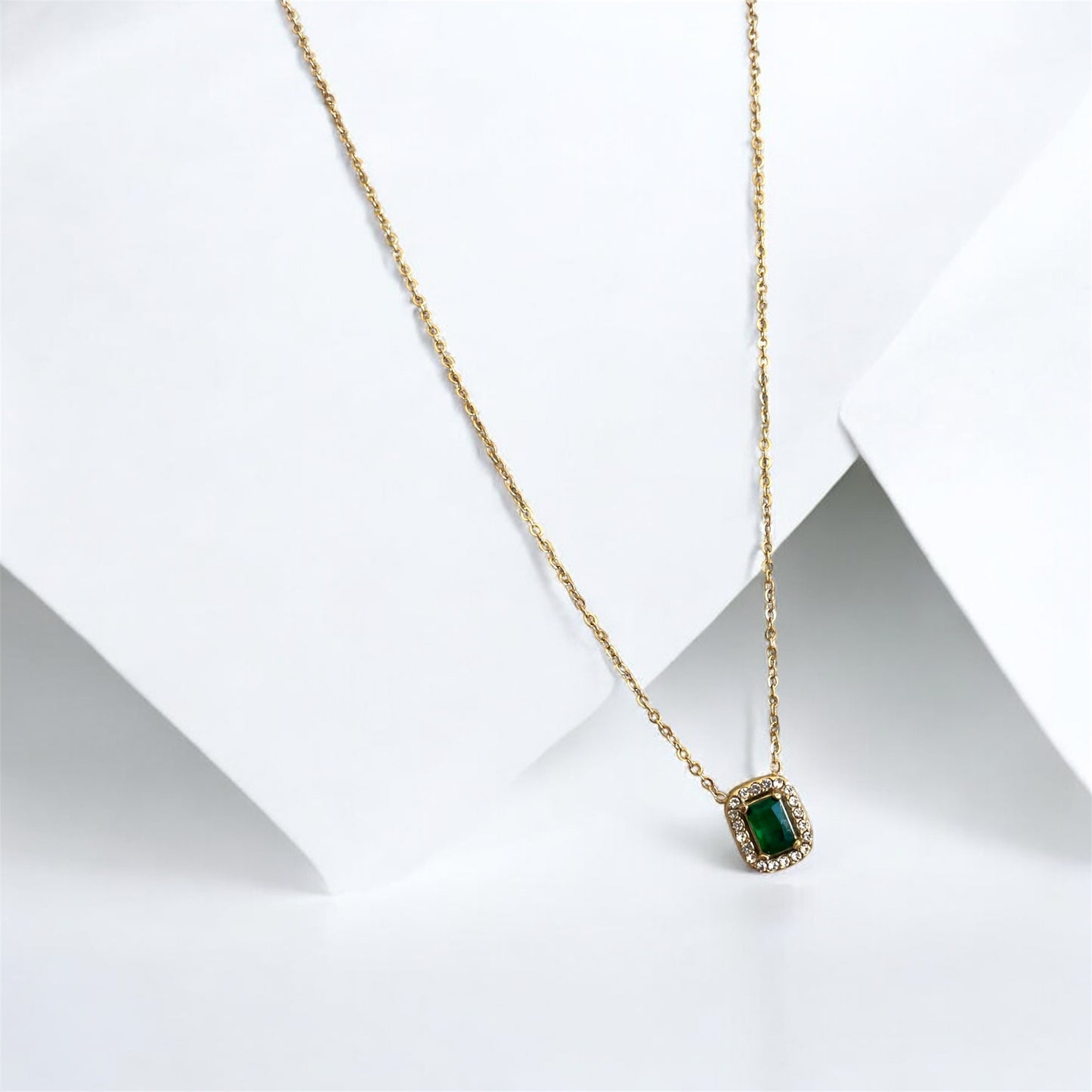 Collier Olivia