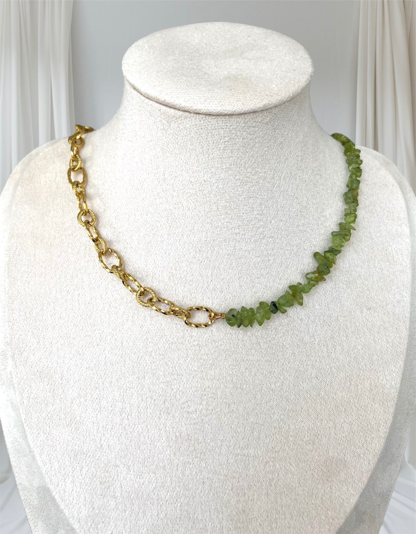 Collier Versus